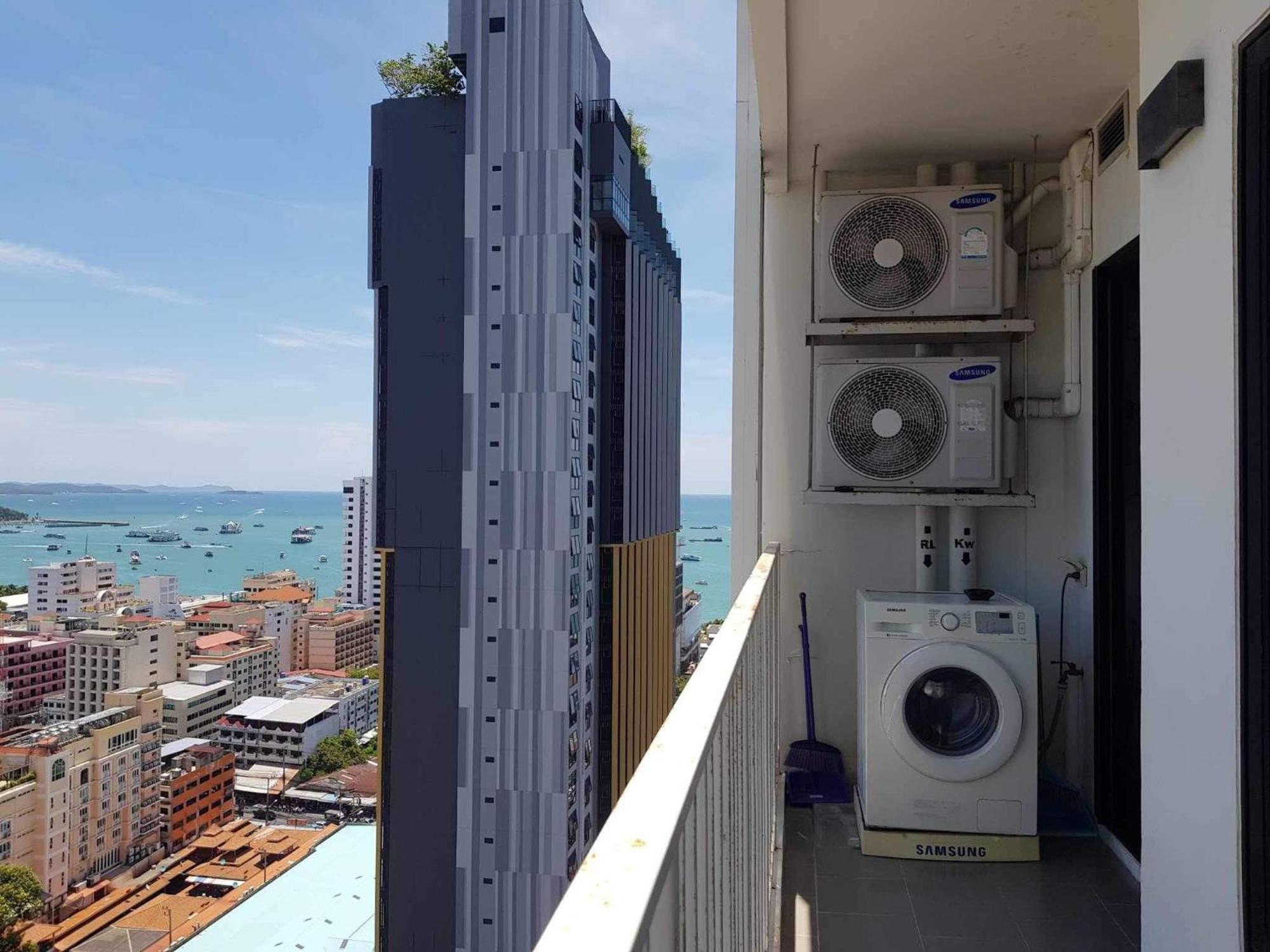 The Base Prime Apartamento Pattaya Exterior foto